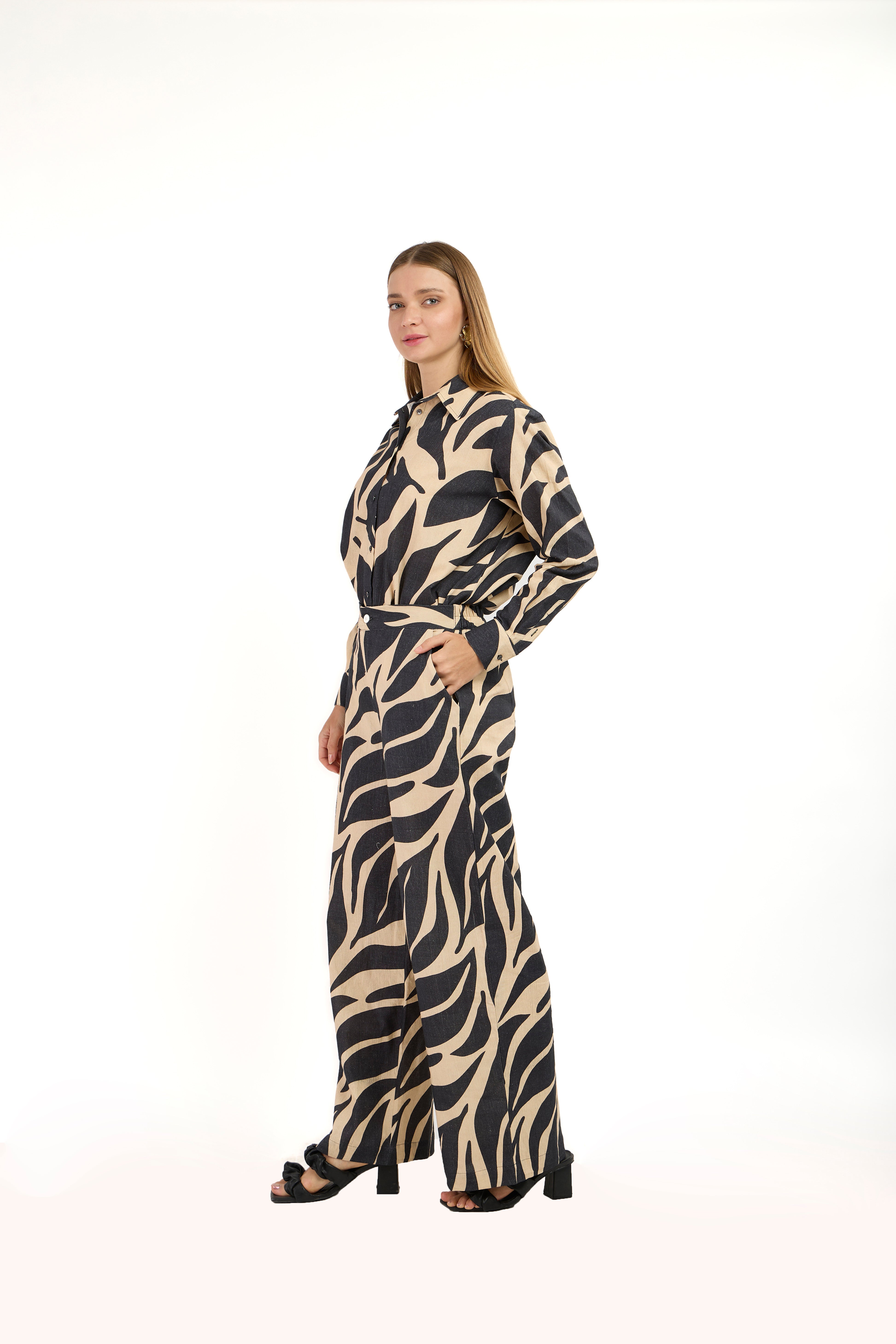 Pure Linen Co-Ord Sets: Effortless Everyday Luxury by The Gaia World