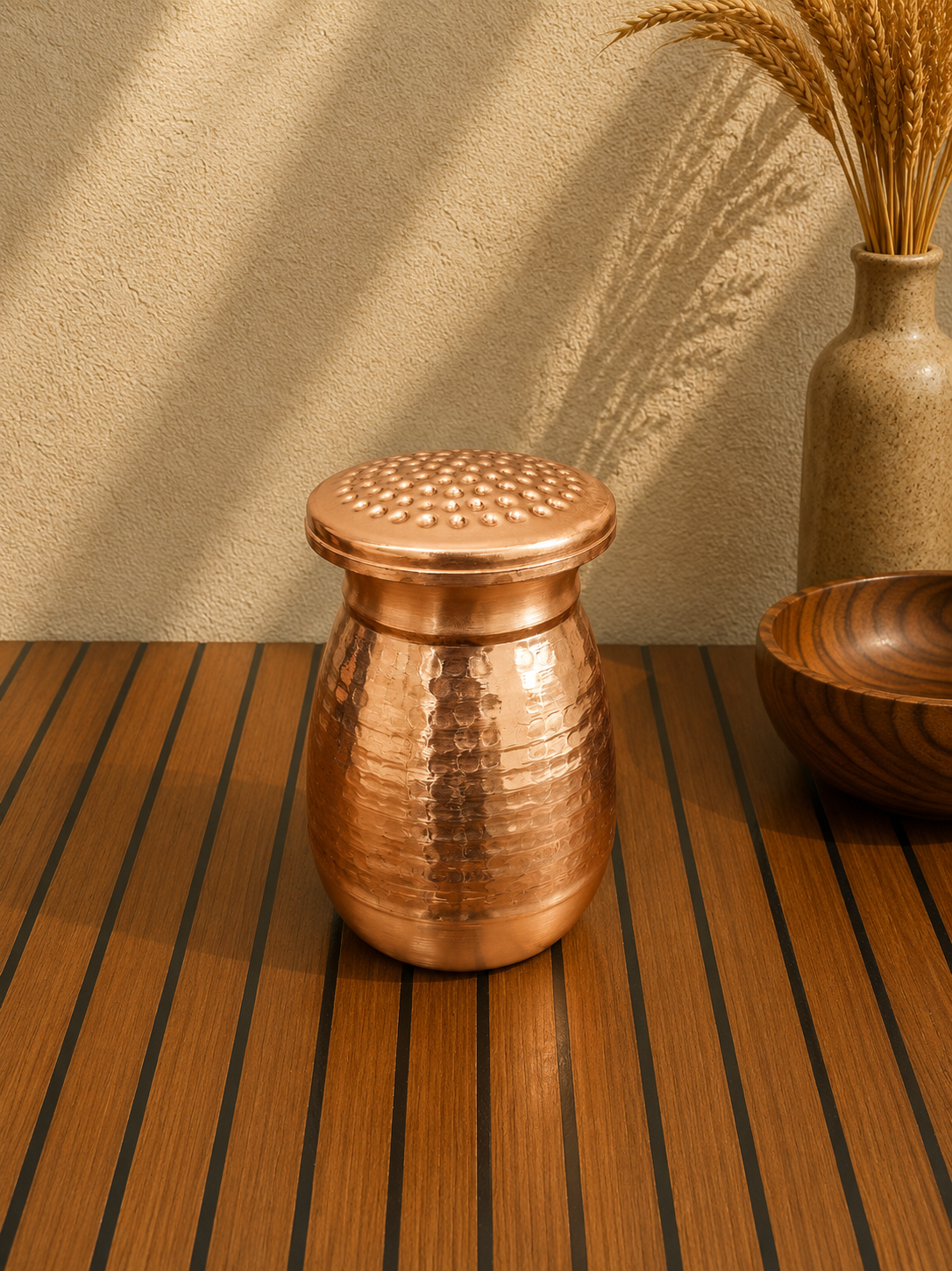 Copper Bedside Water Carafe with Lid – Hammered Copper Drinkware