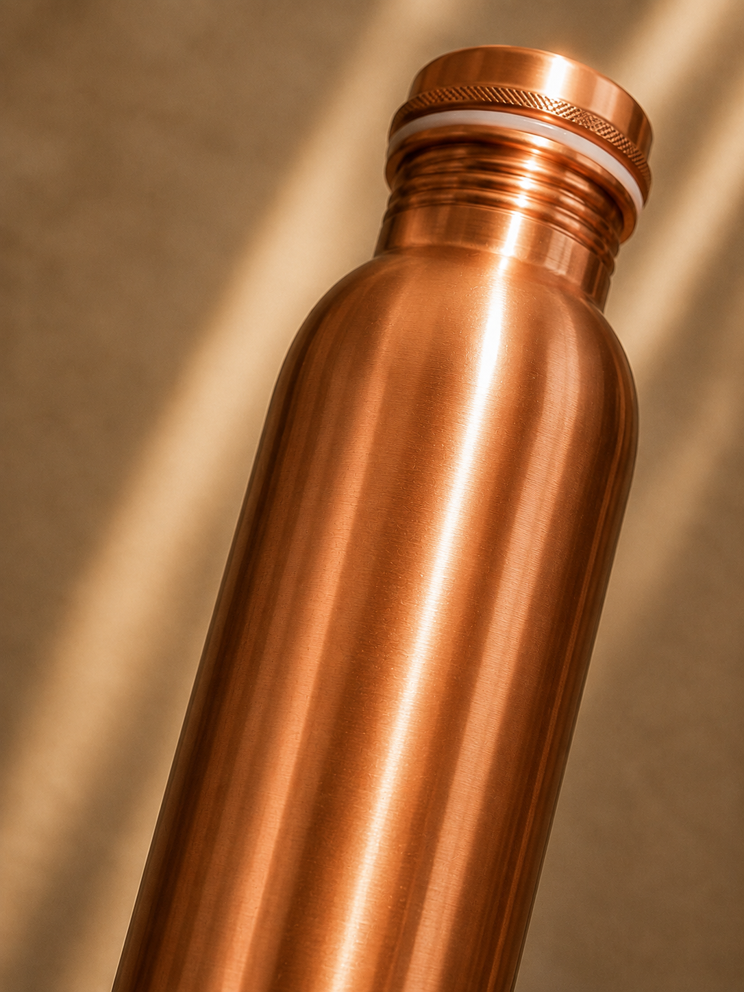 Pure Copper Water Bottle with Classic Smooth Finish and Secure Screw Cap – Nahr