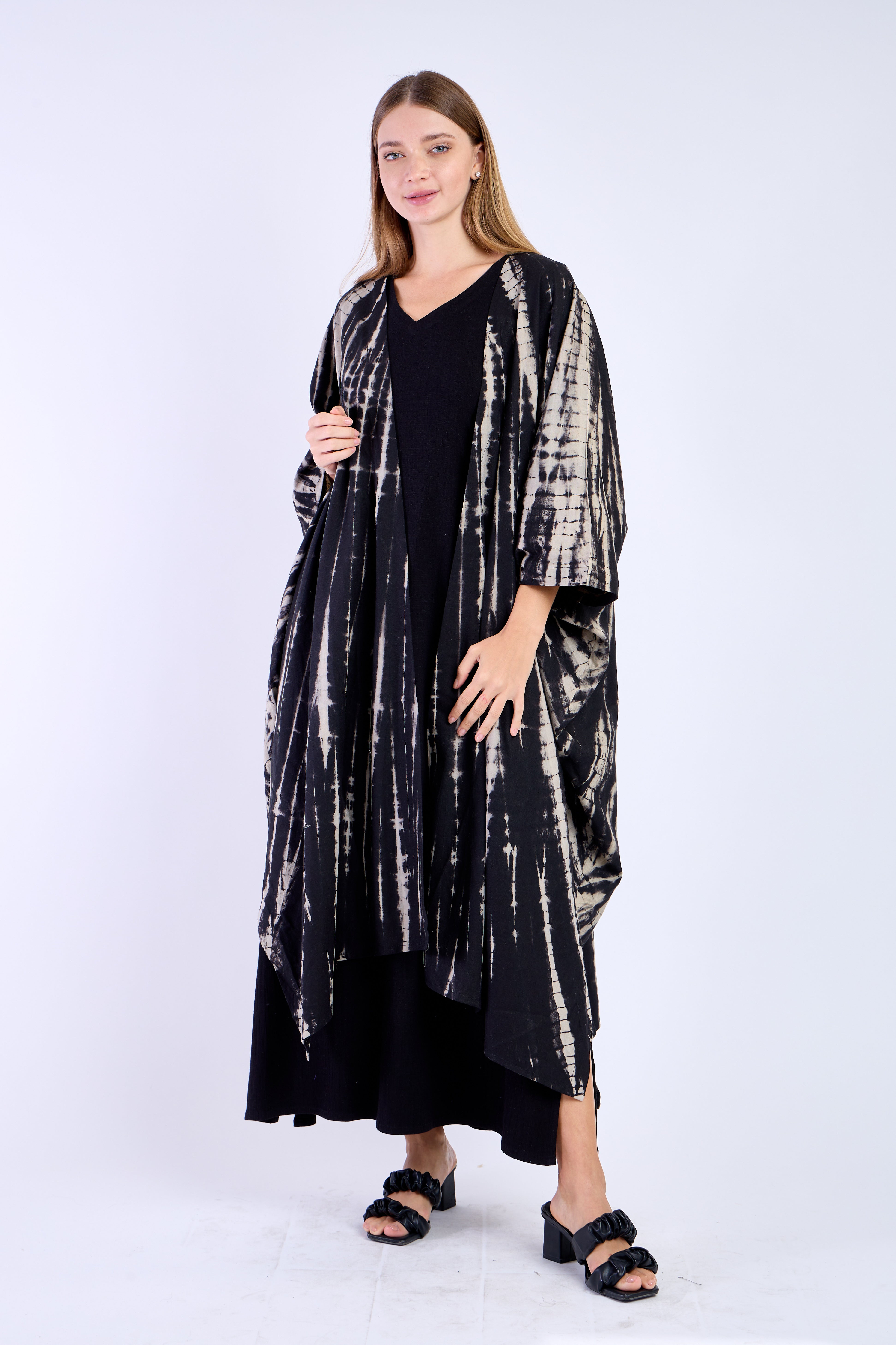 Effortless Elegance: Pure Linen Kimono