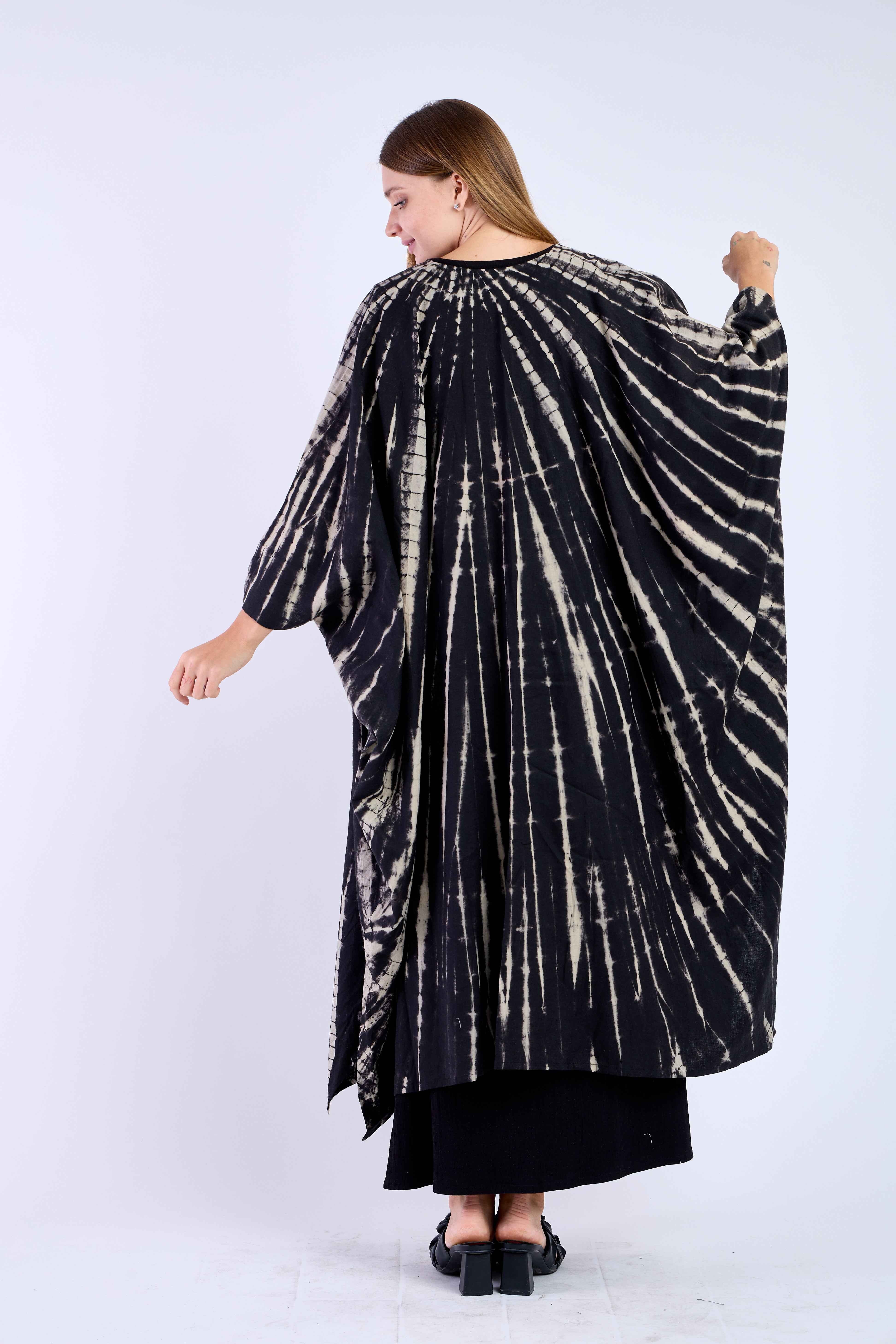 Effortless Elegance: Pure Linen Kimono