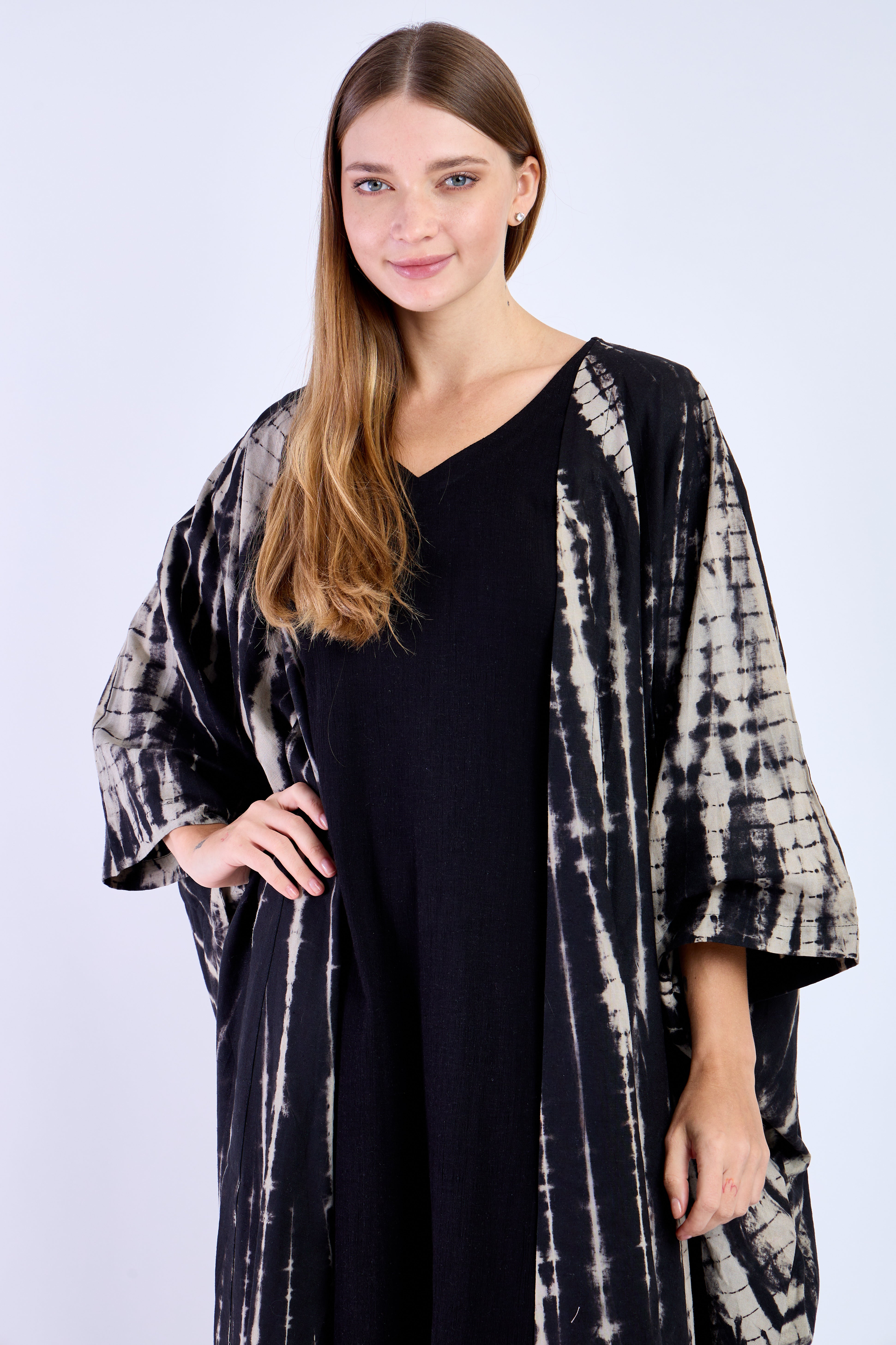 Effortless Elegance: Pure Linen Kimono