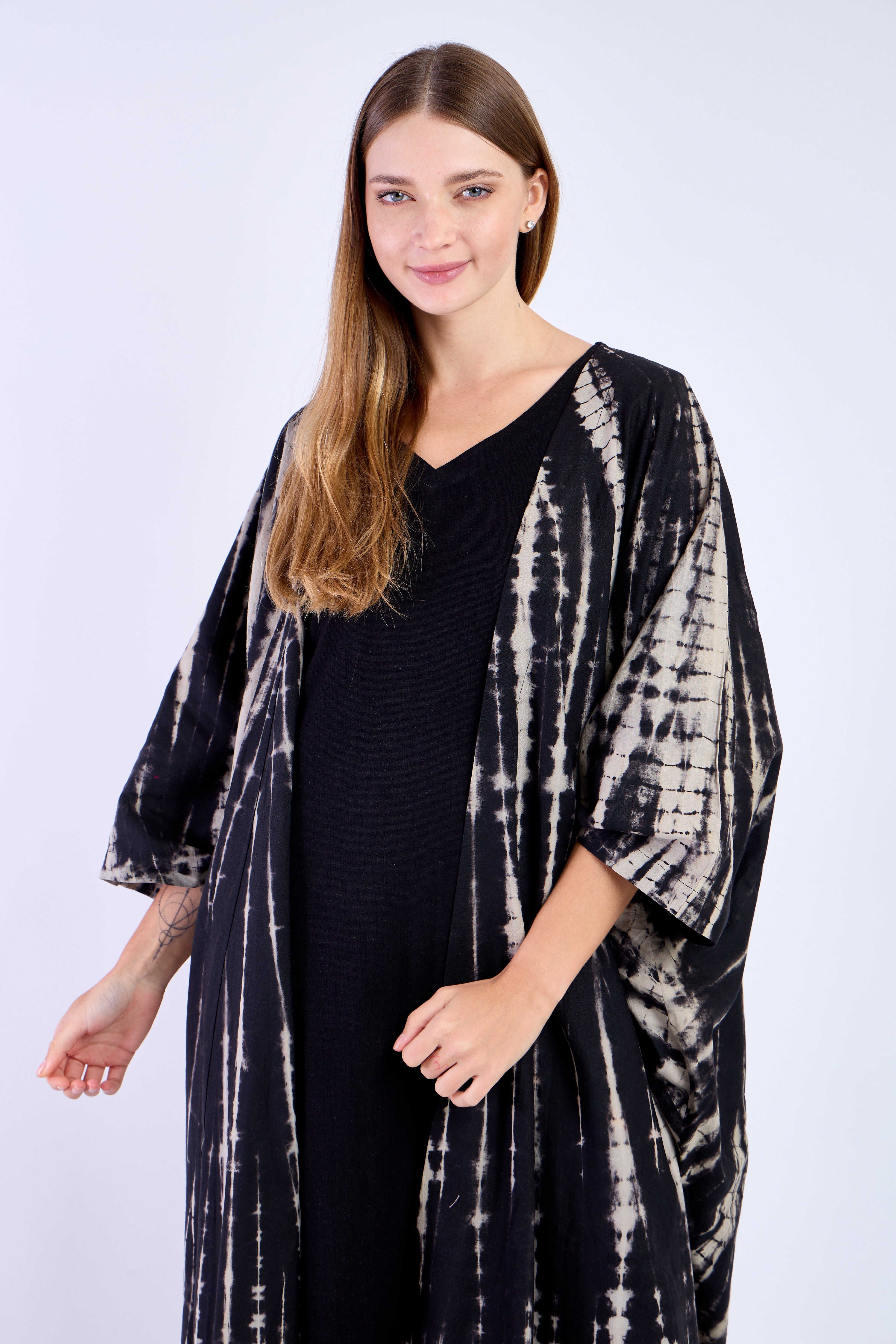 Effortless Elegance: Pure Linen Kimono