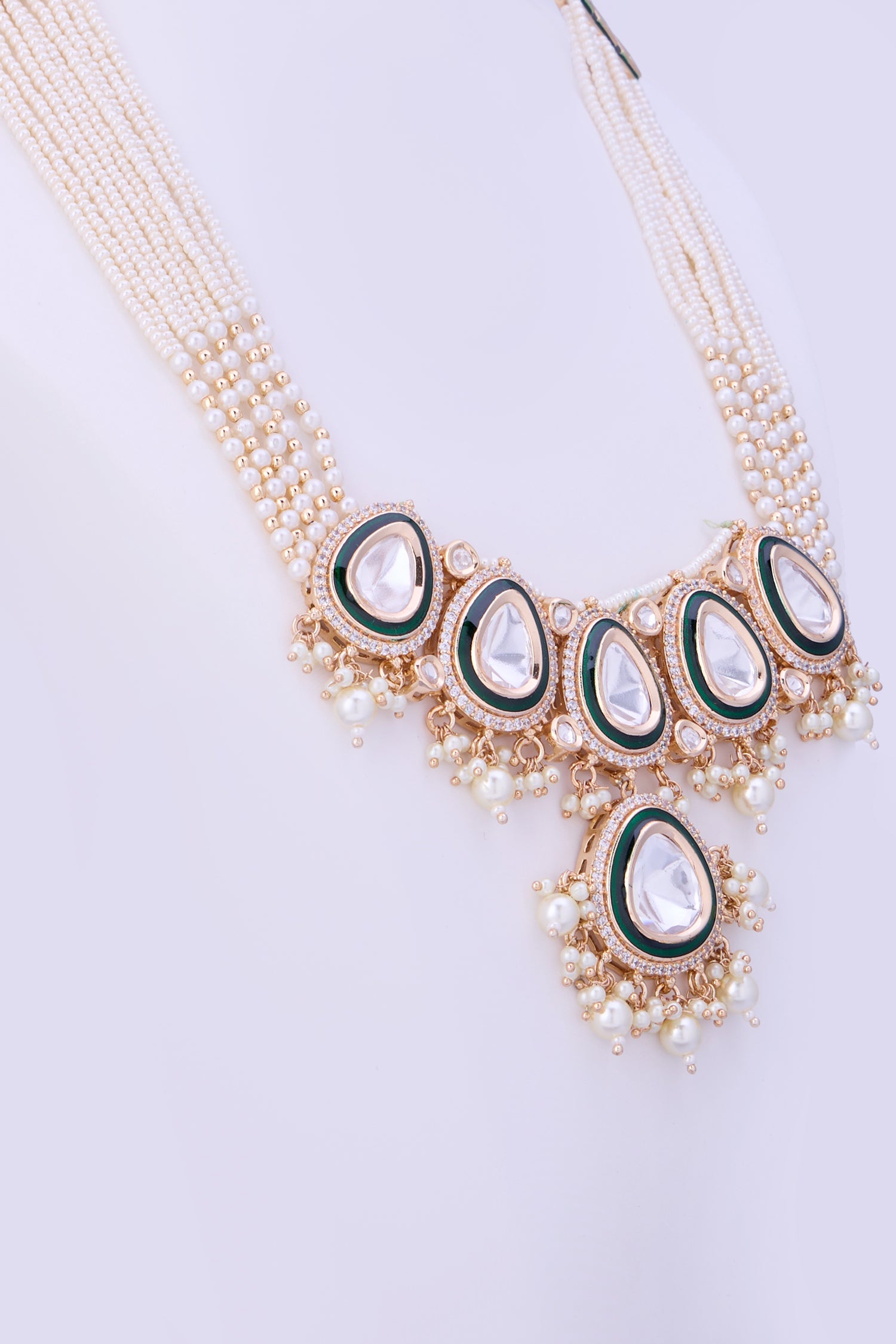 Necklace Set Studded with Pearls & Kundan
