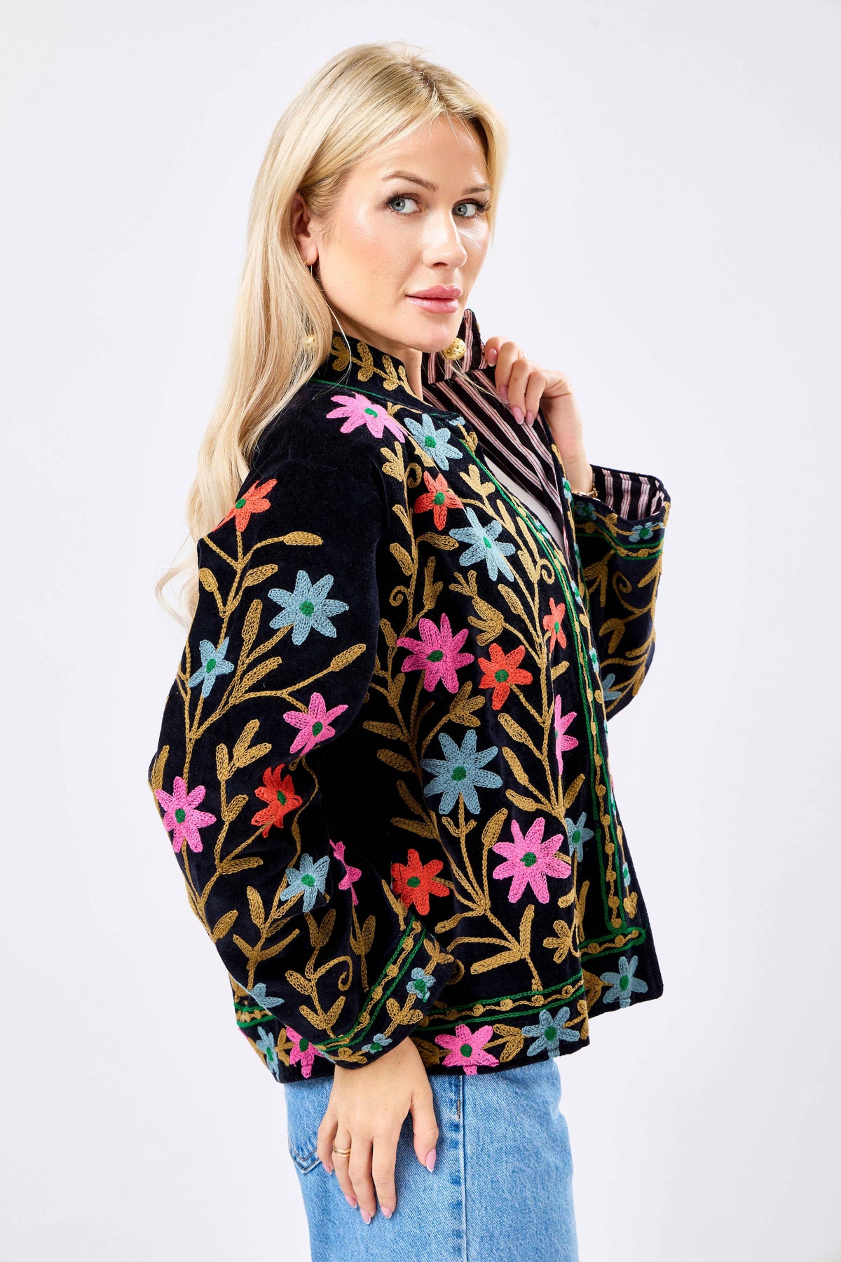 Noirelle Short Velvet Jacket
