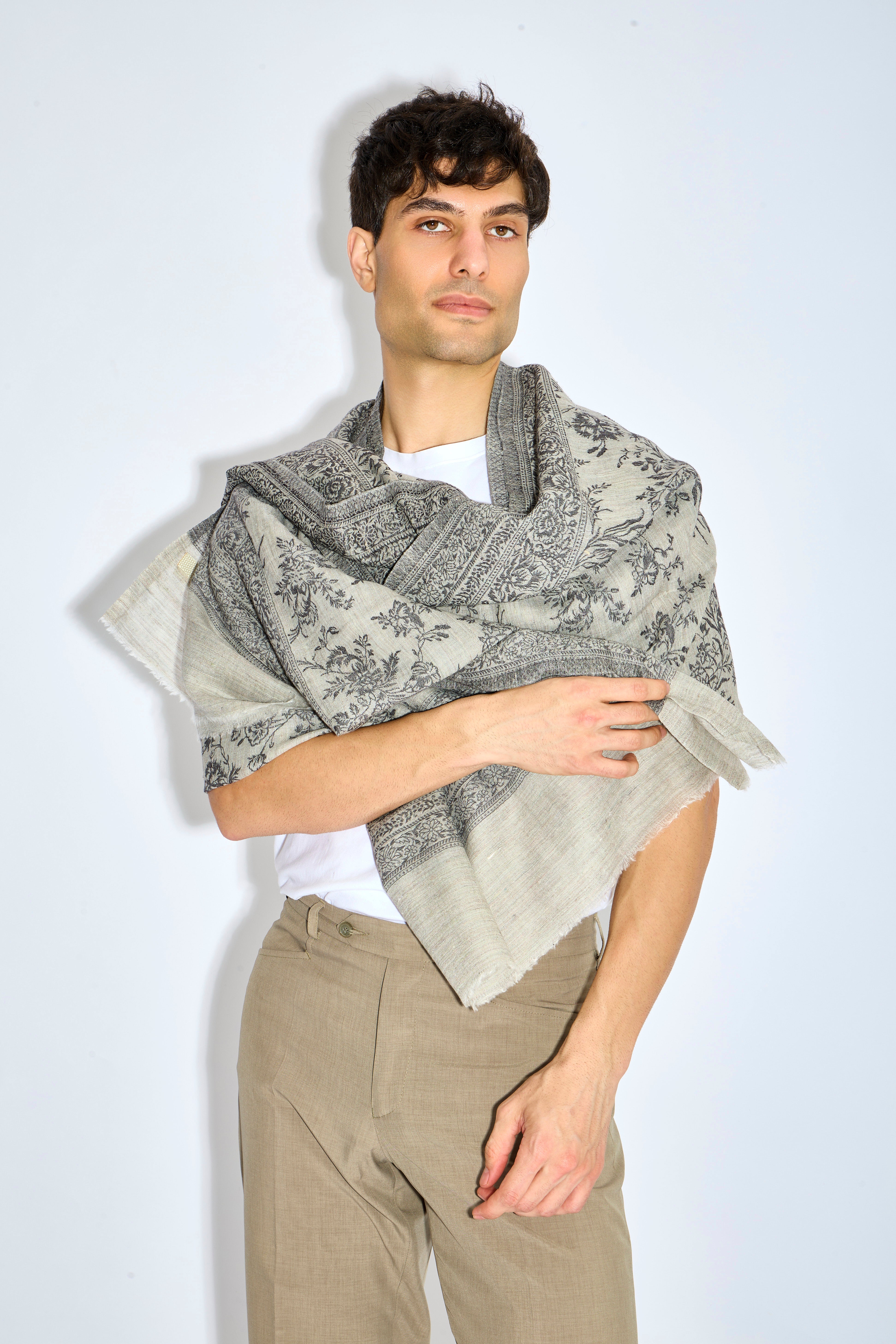 Caelion - Fine Wool Pashmina Shawl - The Gaia World