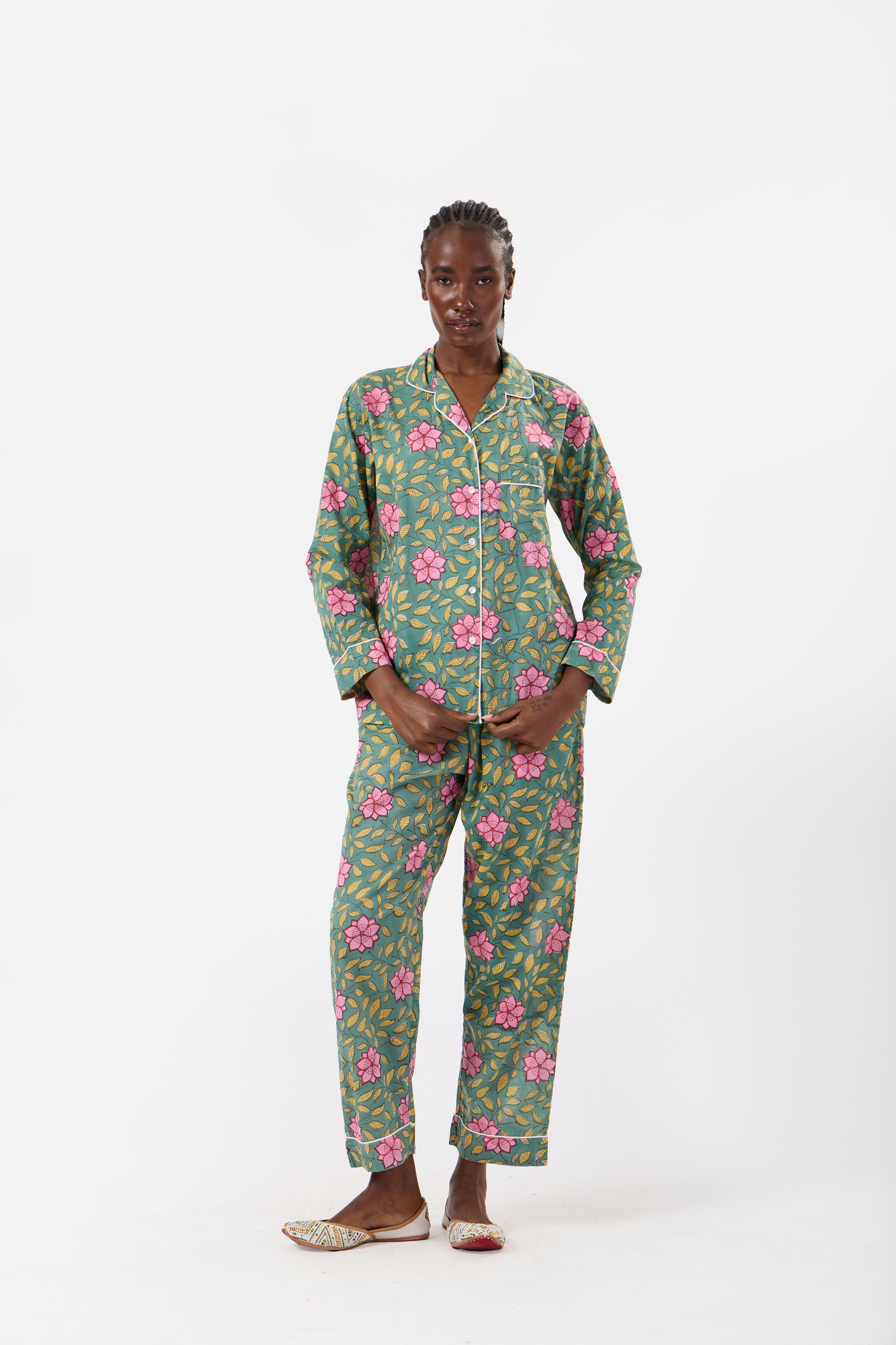 Slumber: Classic Night Suit