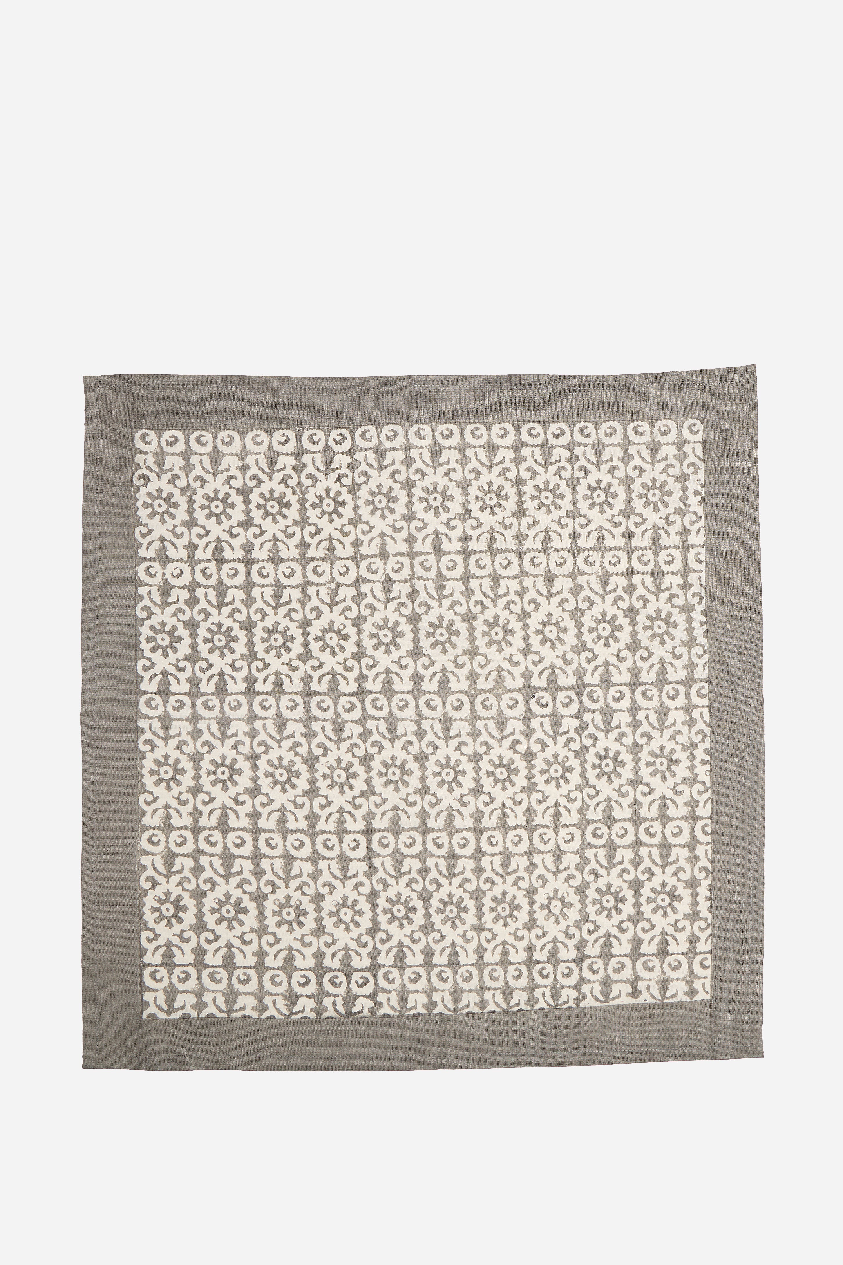 Vireya 8-Seater Table Cloth