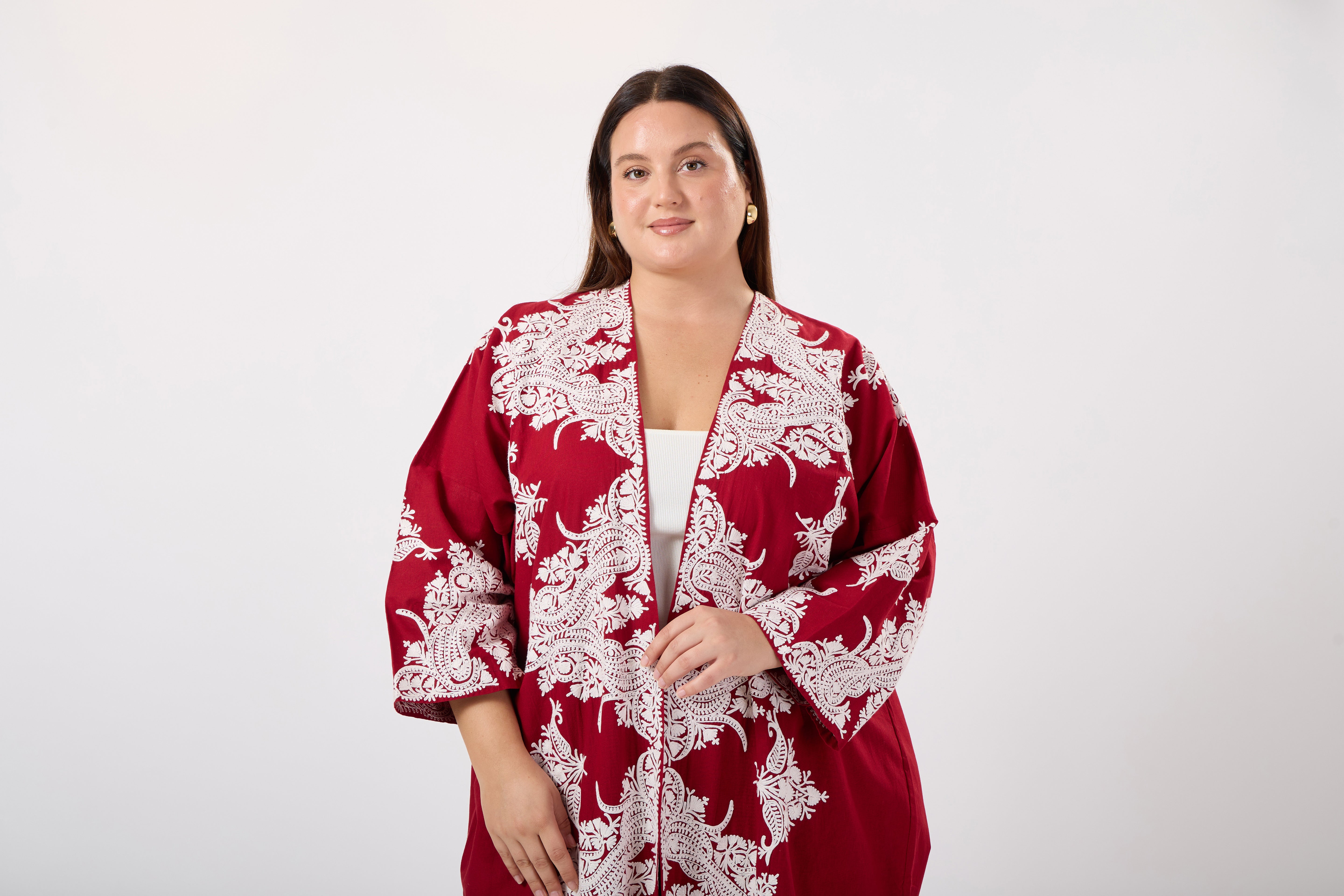 Noorani: Luxe Pure Linen Kimono with Kashmiri Embroidery