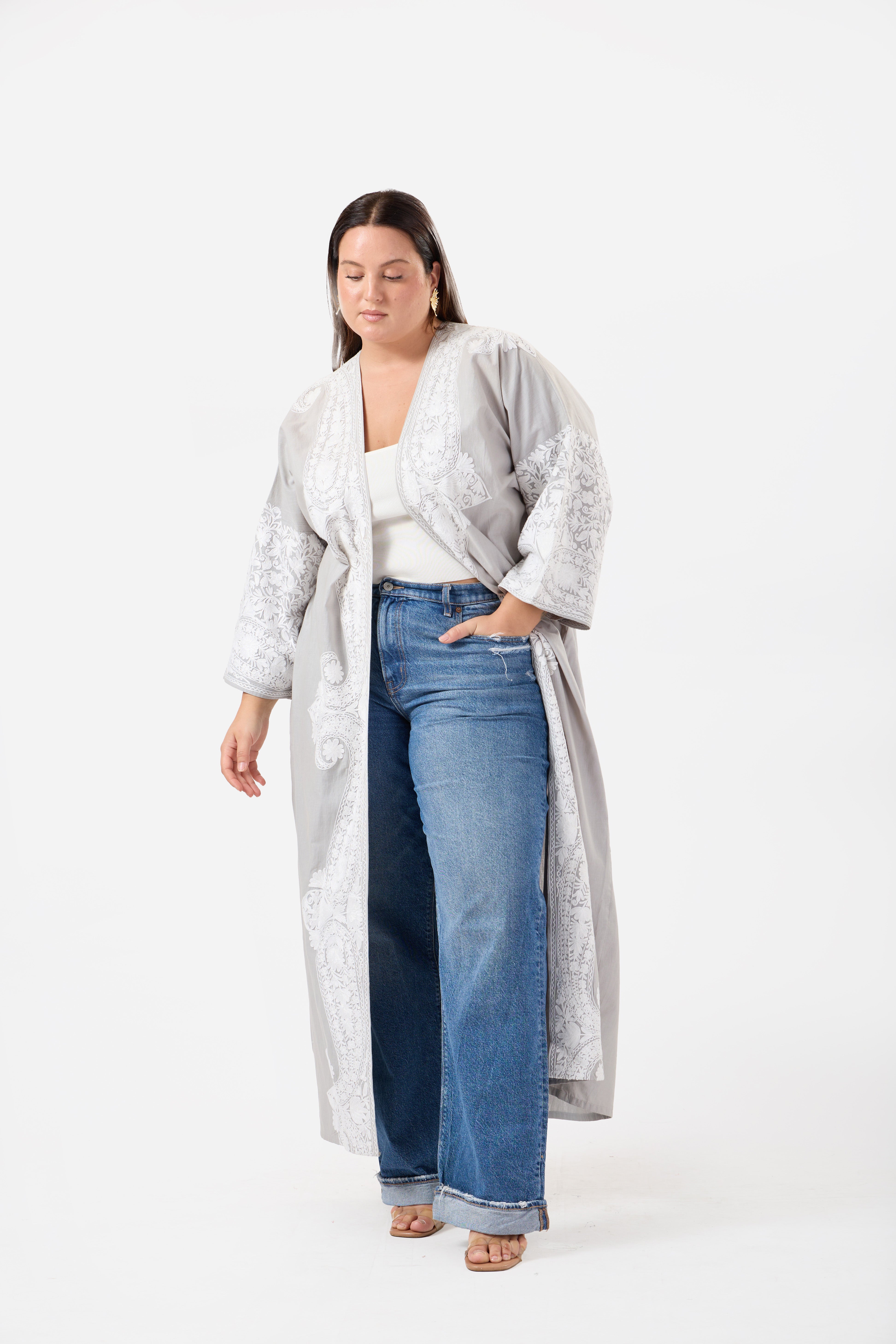 Noorani: Luxe Pure Linen Kimono with Kashmiri Embroidery