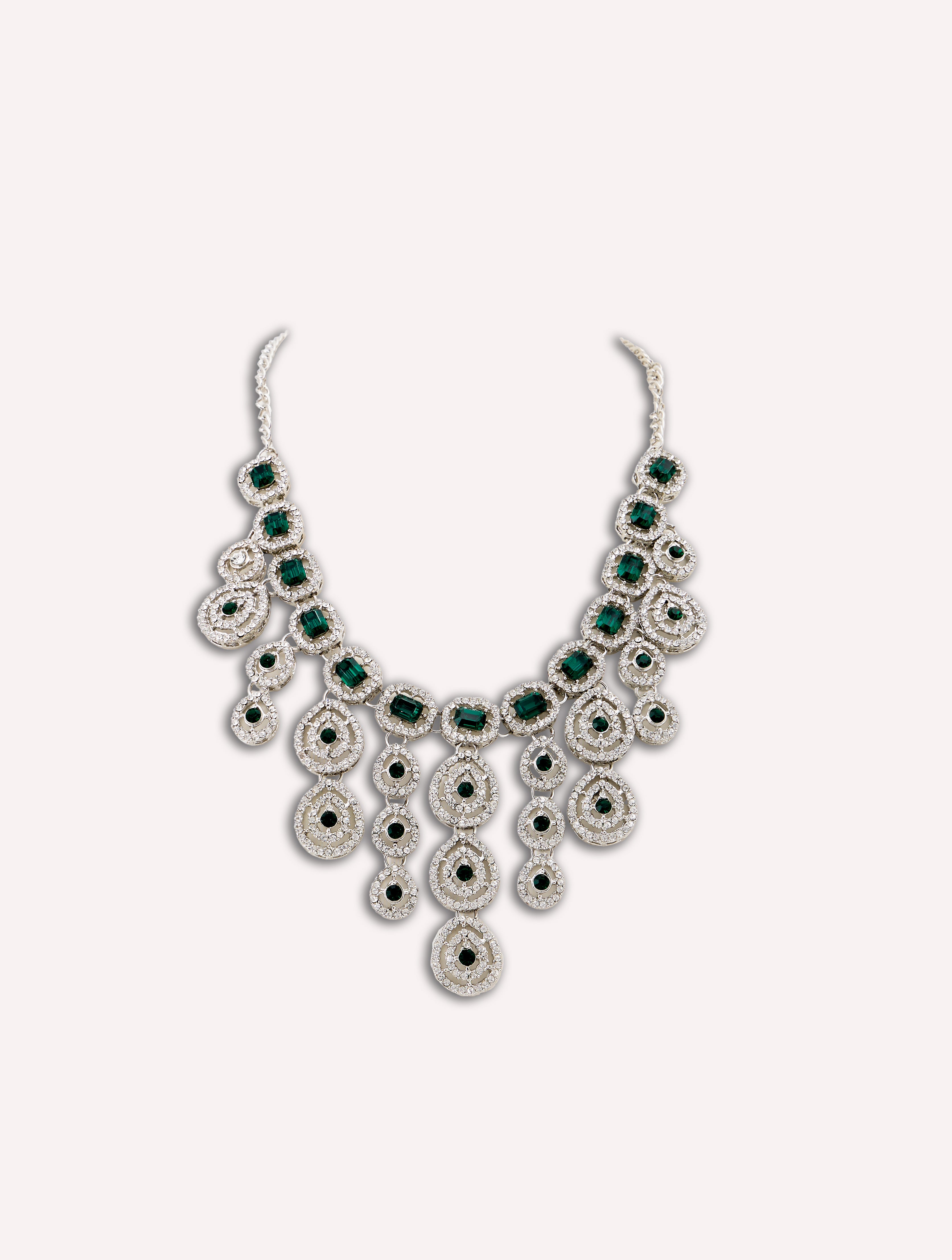 Almas Necklace