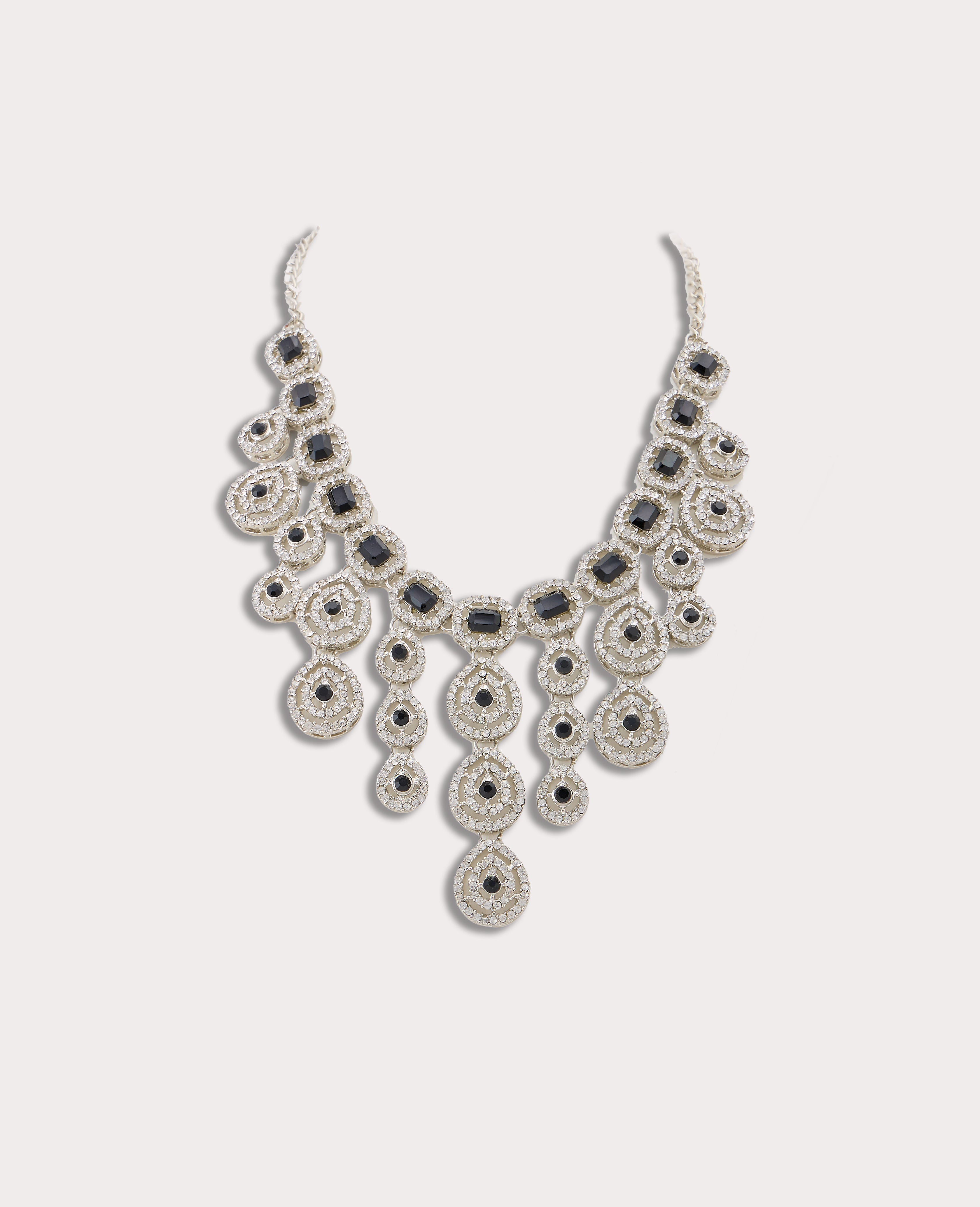 Almas Necklace