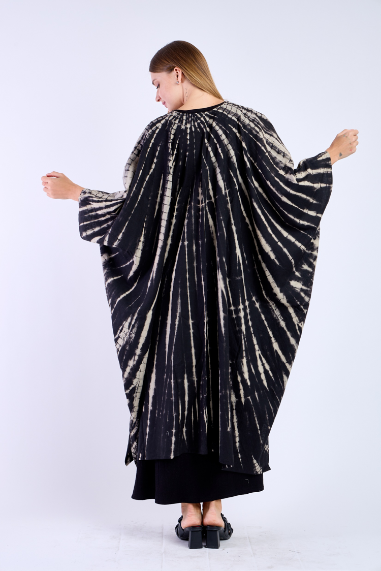 Effortless Elegance: Pure Linen Kimono