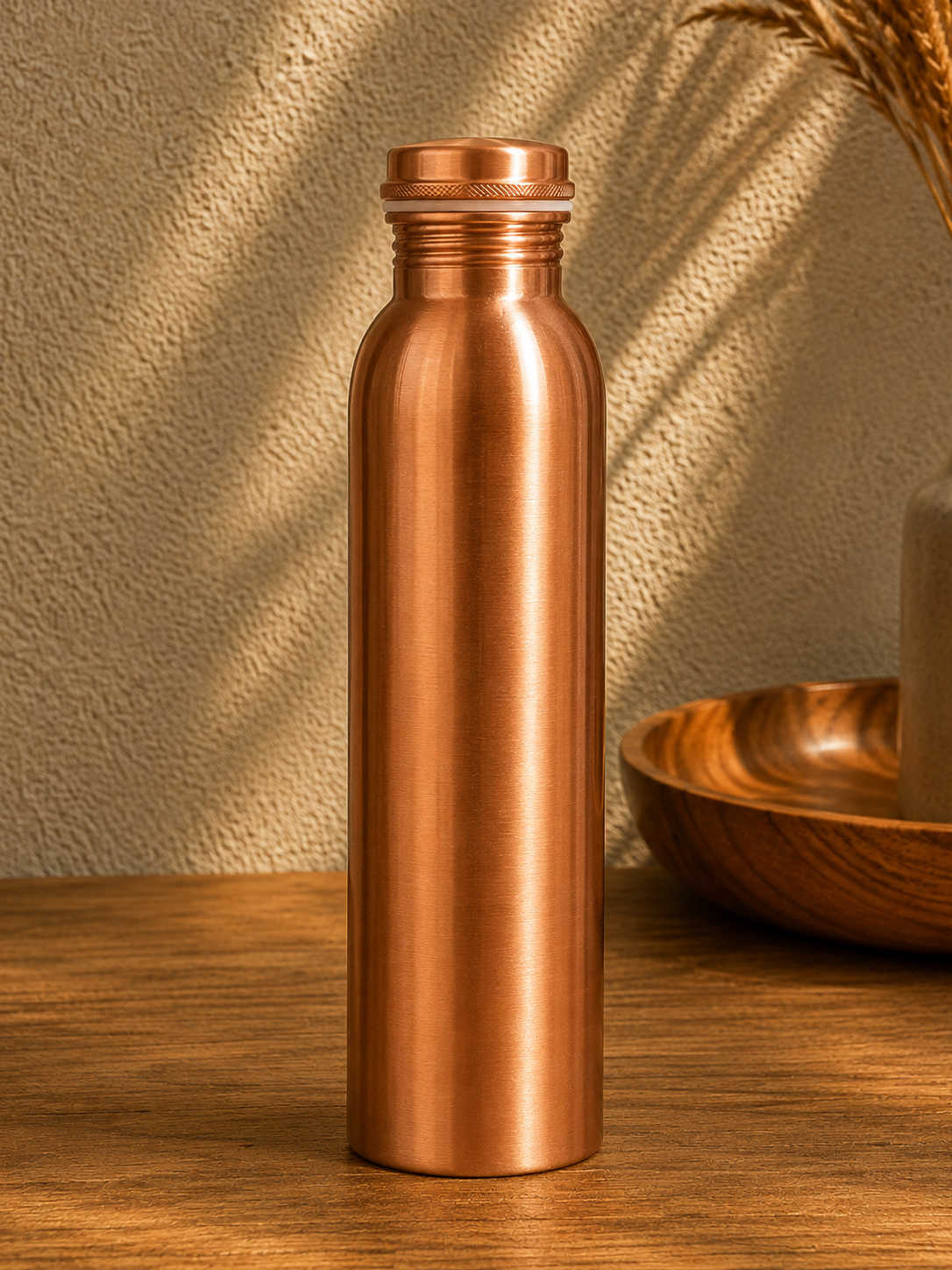 Pure Copper Water Bottle with Classic Smooth Finish and Secure Screw Cap – Nahr