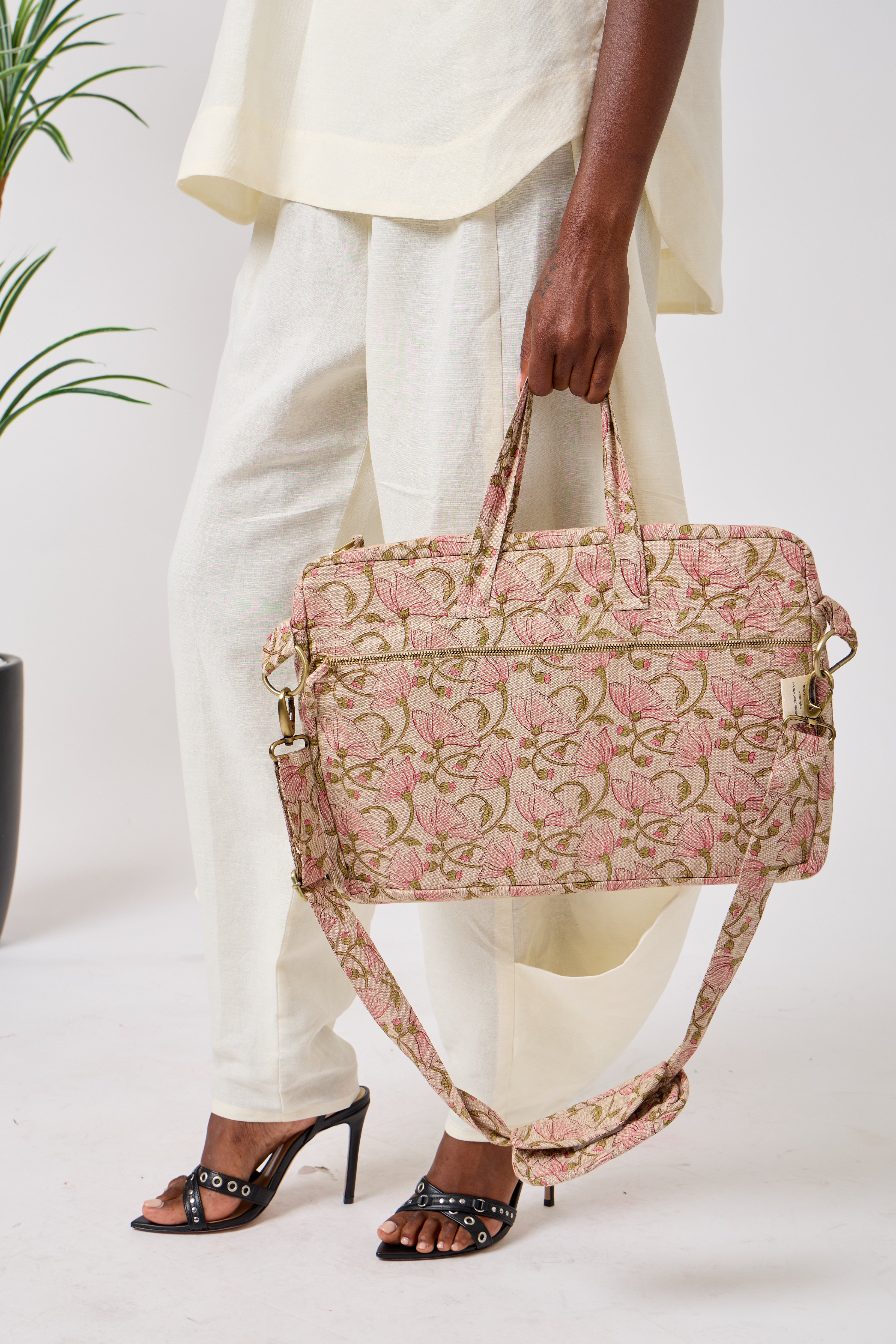 Blush Pink Floral Print Linen Laptop Tote Bag with Adjustable Strap | Zarra