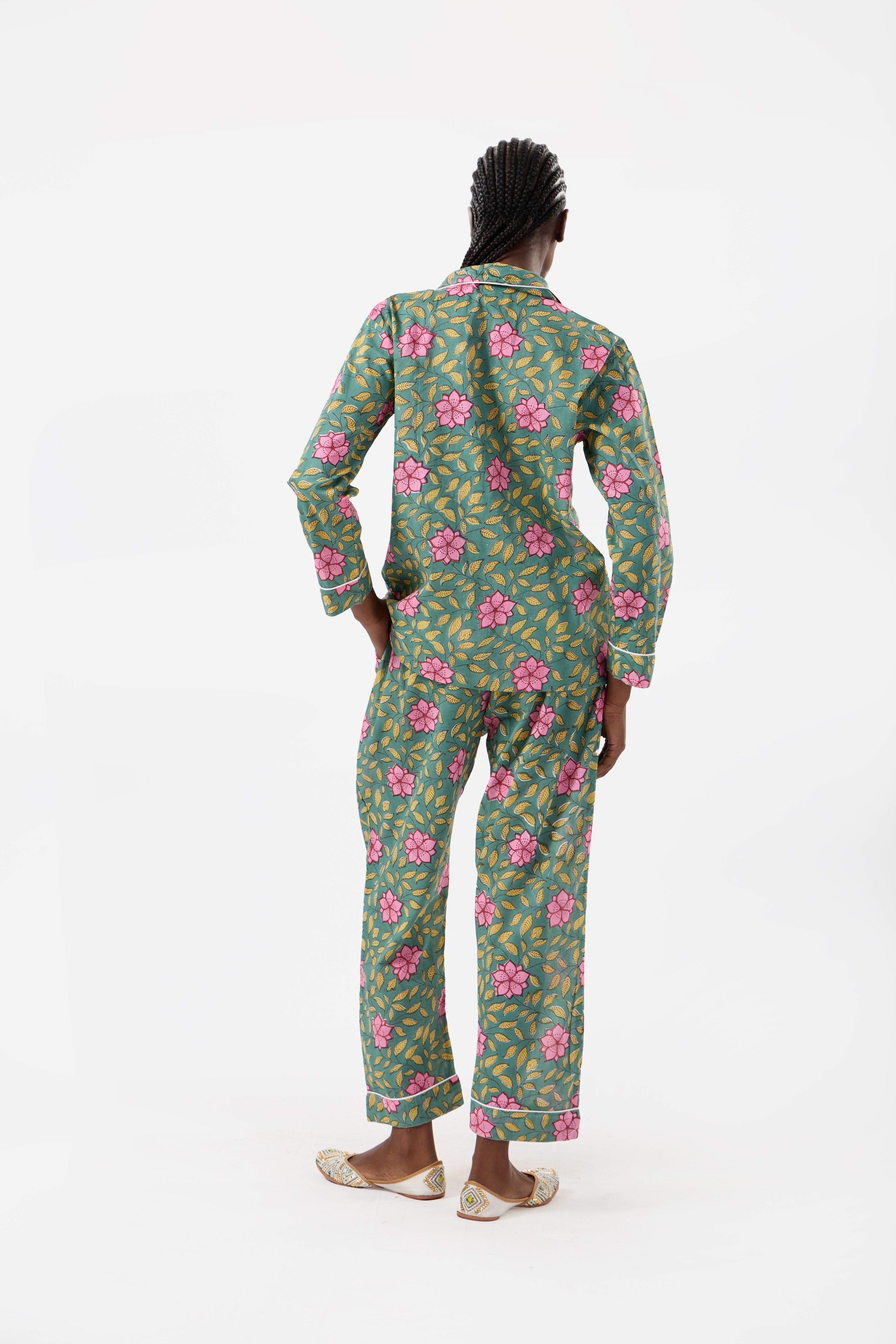 Slumber: Classic Night Suit