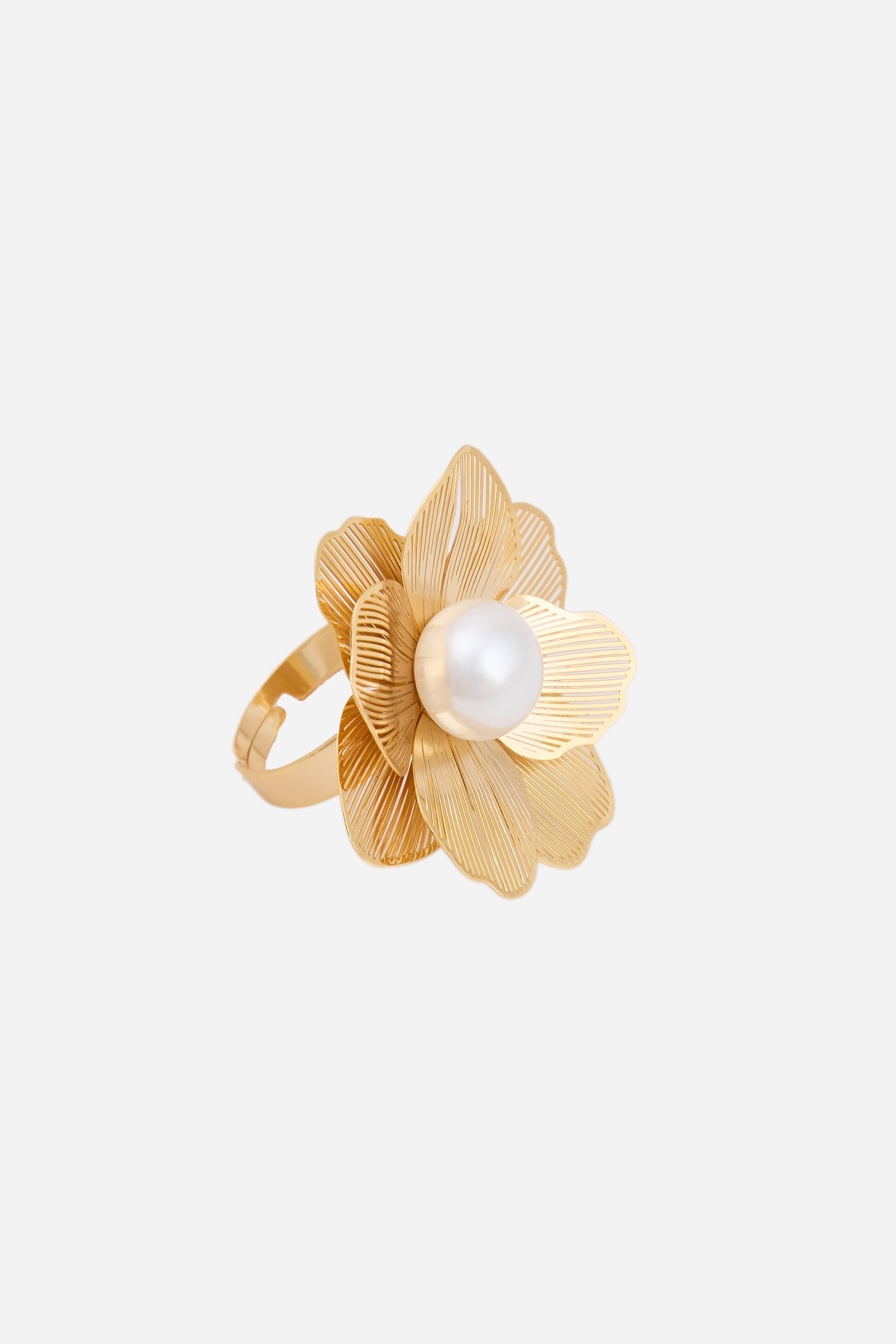 Elegance Collection: Pearl Blossom Ring