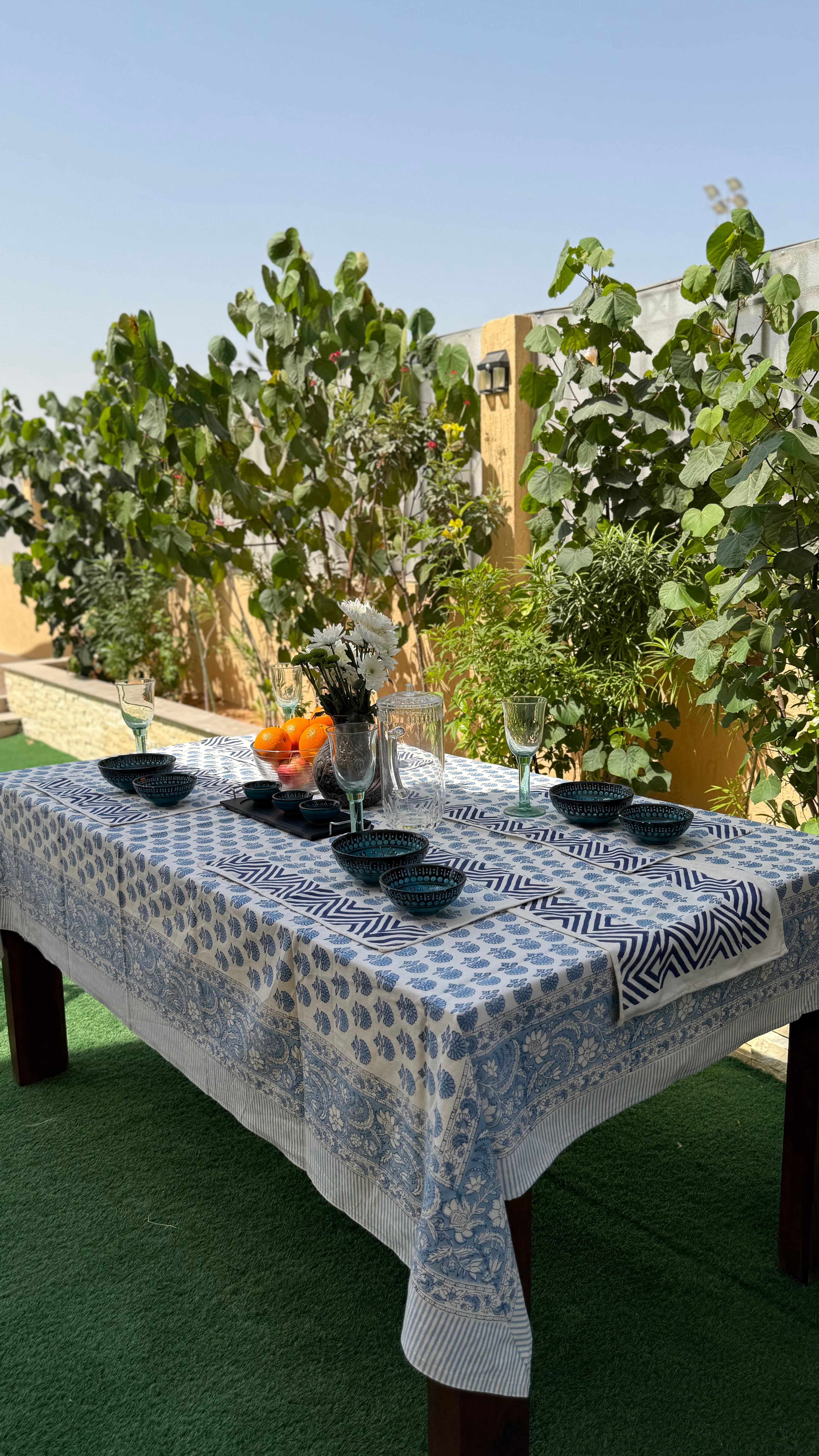 Elvara 8-Seater Table Cloth